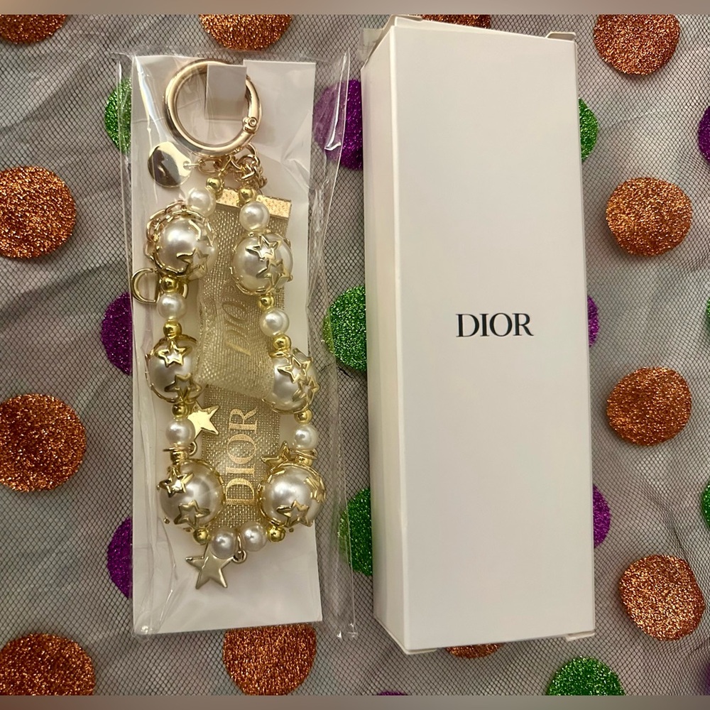 Dior Limited Edition keychain or Bag Charm
++-LAST ONE++ - Picture 5 of 9
